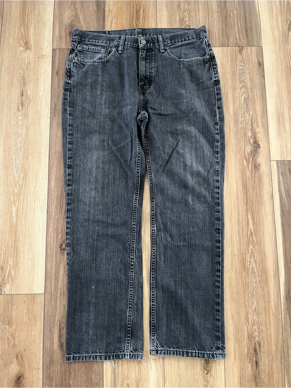 Levi's Men's Straight Leg Jeans - Washed Gray Denim
